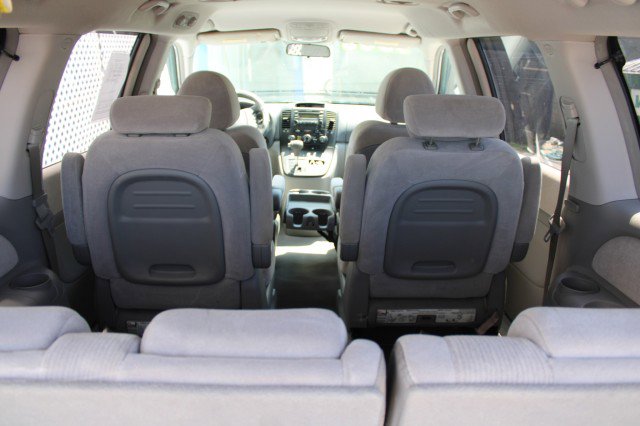 Used 2007 Kia Sedona LX image 11