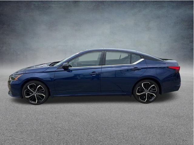 Used 2024 Nissan Altima 2.5 SR w/ SR Premium Package FWD image 6