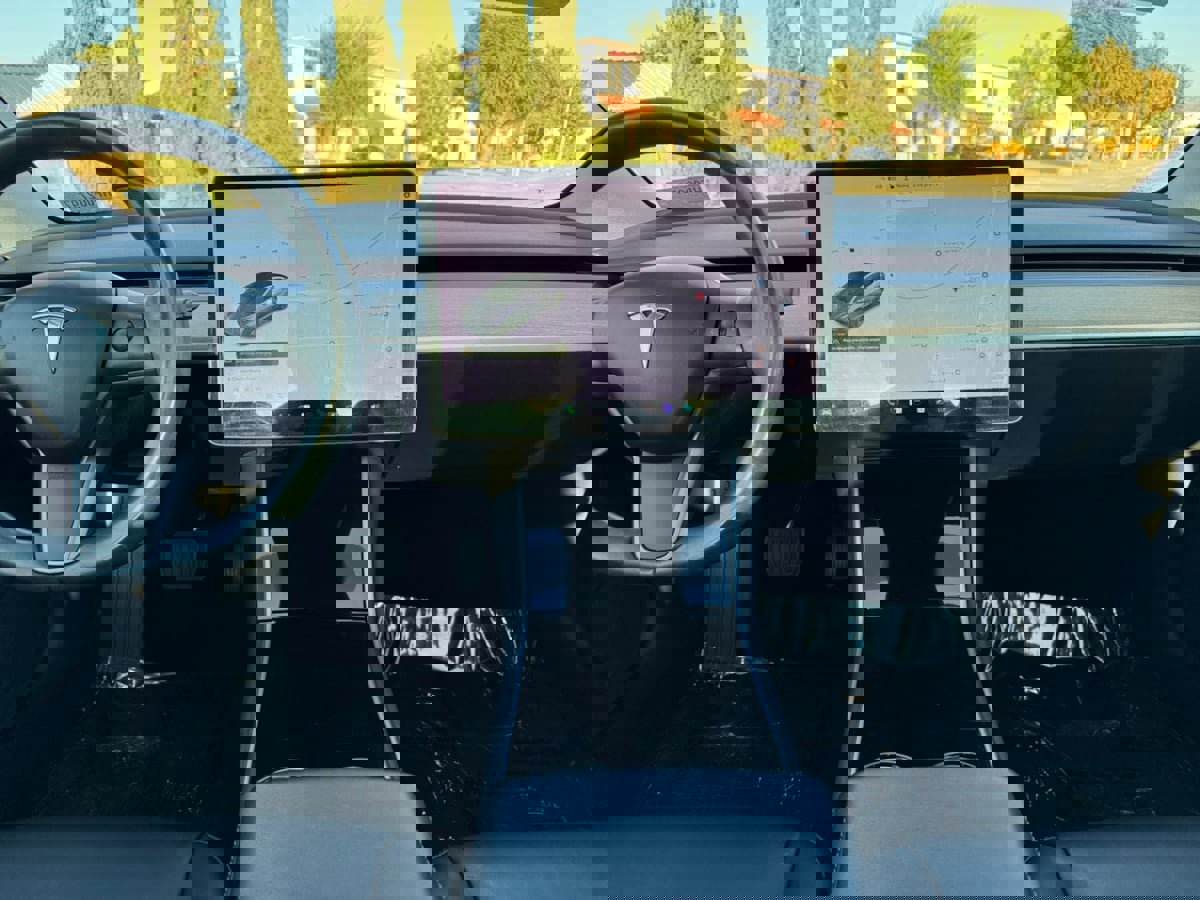 Used 2017 Tesla Model 3 Long Range image 15