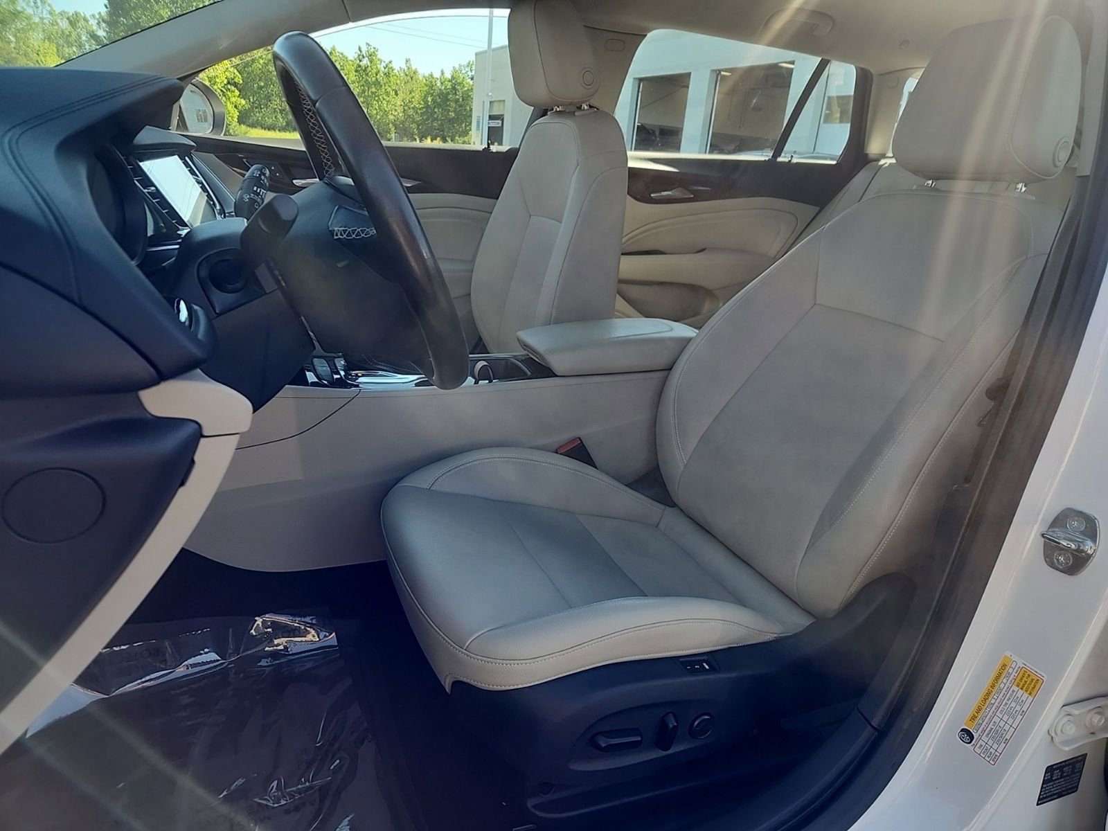 Used 2019 Buick Regal Essence w/ Driver Confidence Package I AWD/4WD image 23
