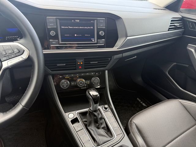 Used 2023 Volkswagen Jetta SE w/ Panoramic Sunroof Package FWD image 19