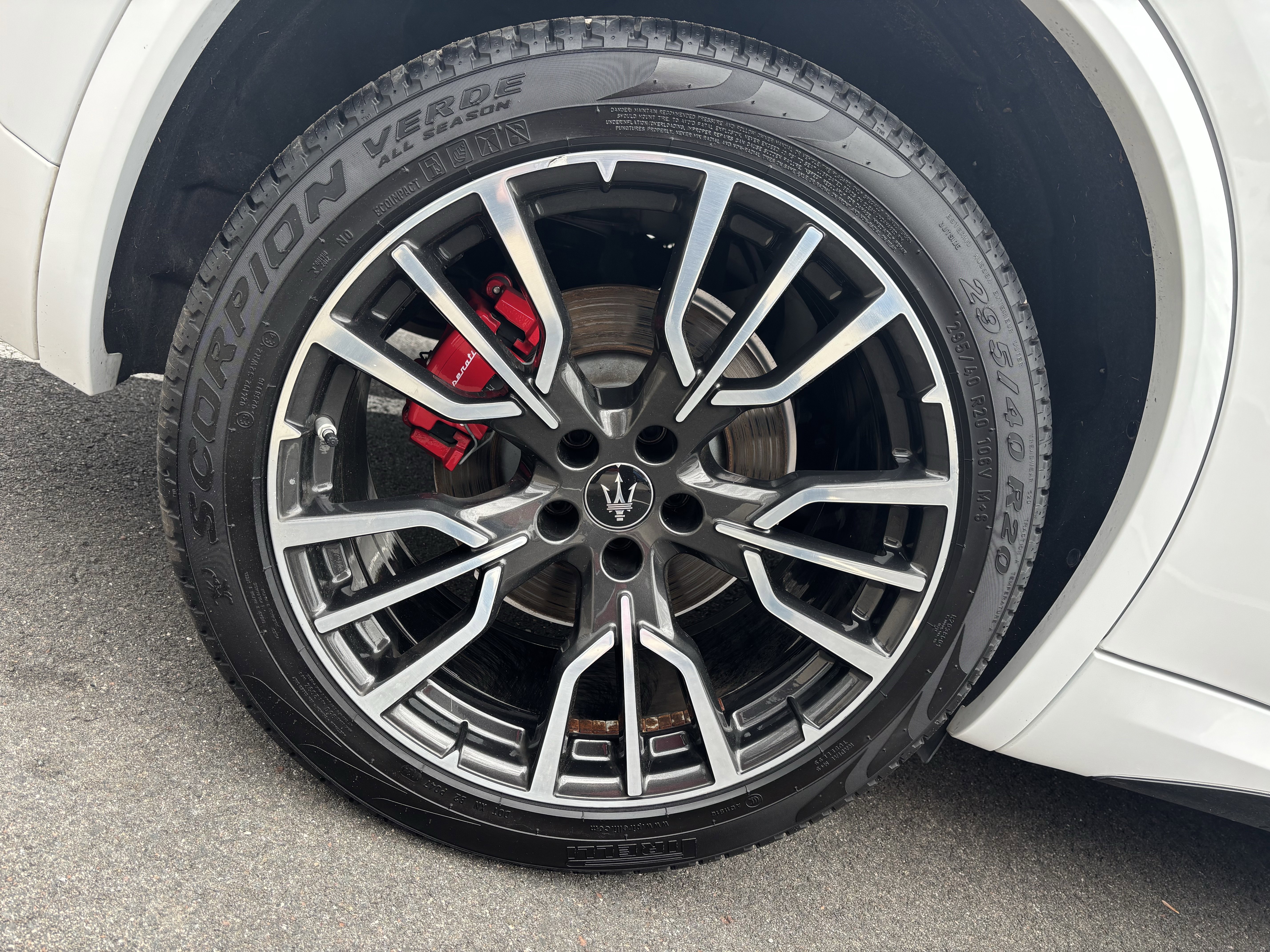 Used 2023 Maserati Grecale Folgore AWD/4WD image 17