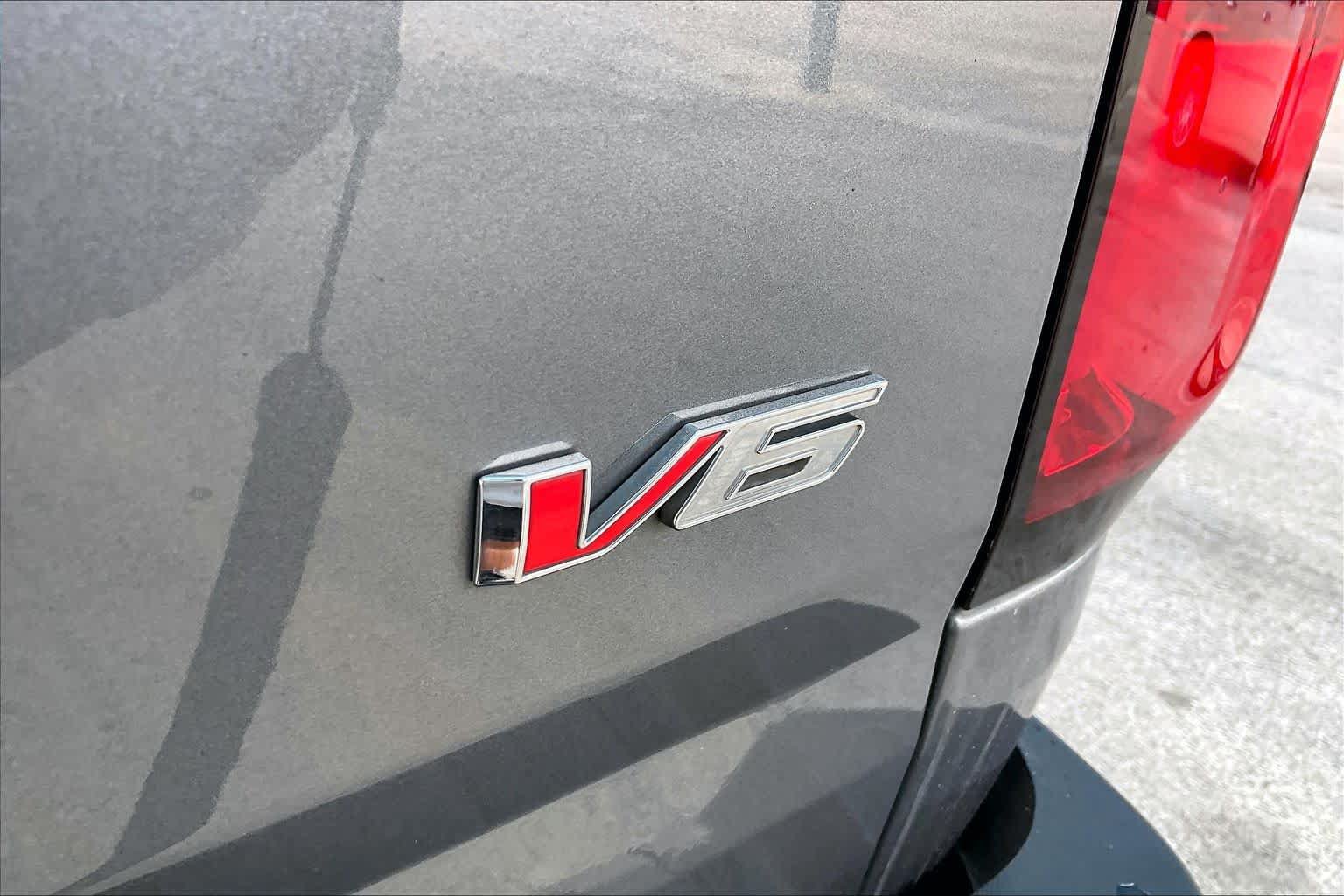 Used 2021 Chevrolet Colorado W/T w/ Custom Special Edition RWD image 10