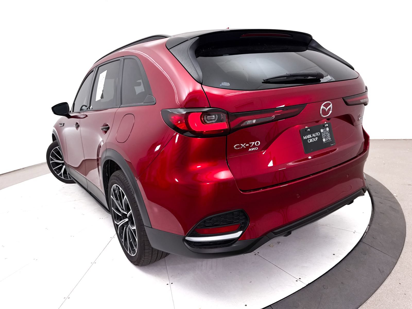 Certified 2025 MAZDA CX-70 Plug-In Hybrid w/ Premium Pkg AWD/4WD image 9