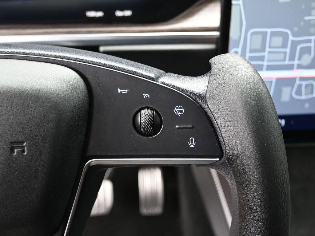 Used 2023 Tesla Model X image 19