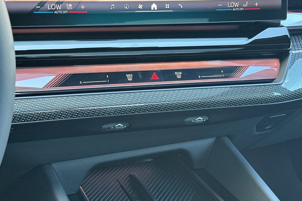 New 2026 BMW 550e xDrive AWD/4WD image 23