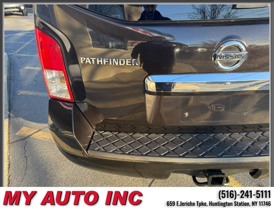 Used 2012 Nissan Pathfinder LE AWD/4WD image 39