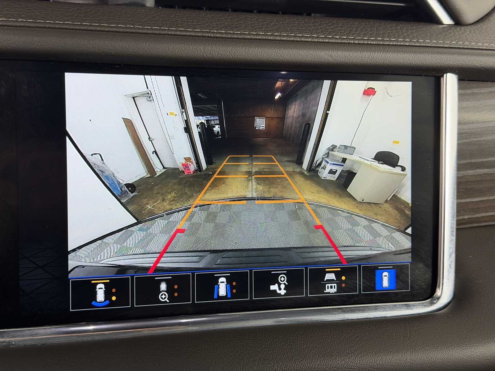 Used 2023 GMC Yukon Denali AWD/4WD image 31