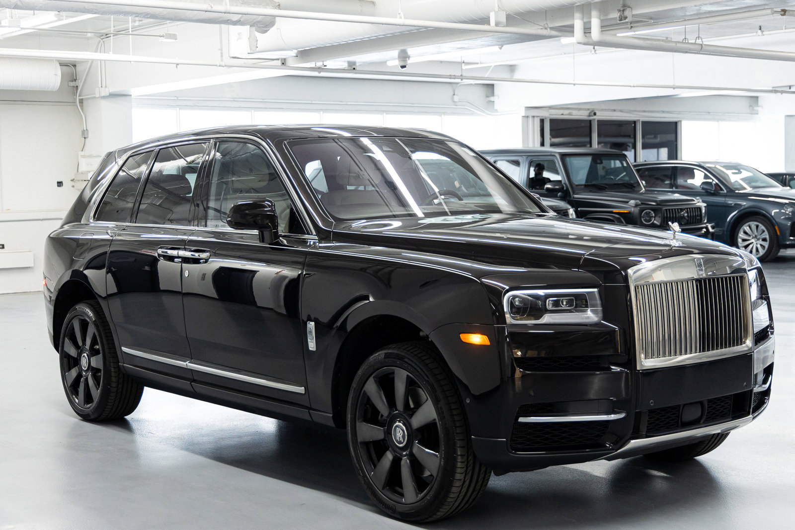 Certified 2023 Rolls-Royce Cullinan w/ Cullinan Package image 6