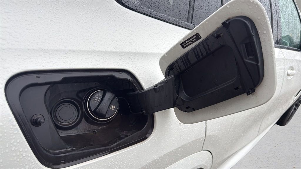 Used 2020 BMW X6 M50i w/ Executive Package image 33