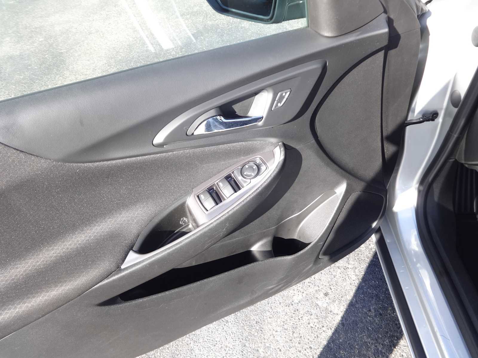 Used 2021 Chevrolet Malibu LS image 12