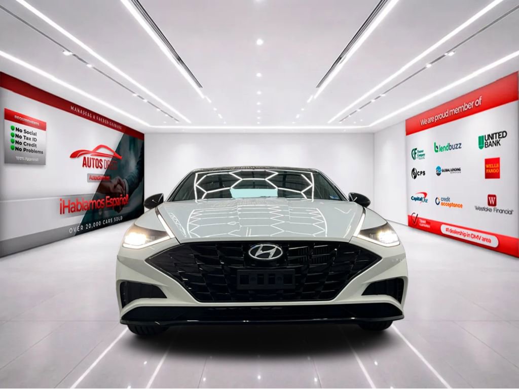 Used 2023 Hyundai Sonata SEL Plus FWD image 2