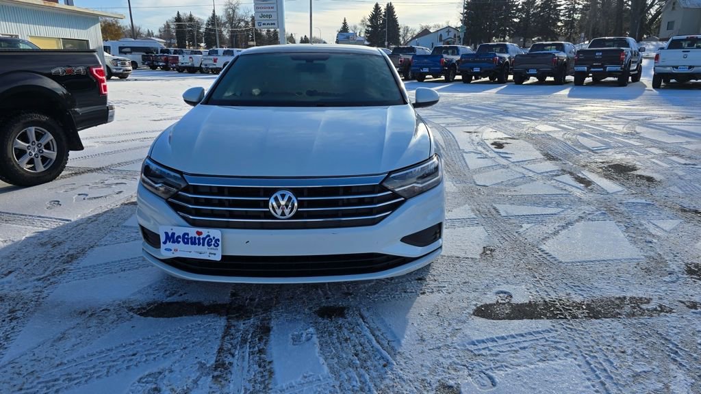 Used 2021 Volkswagen Jetta SE w/ SE Cold Weather Package image 3