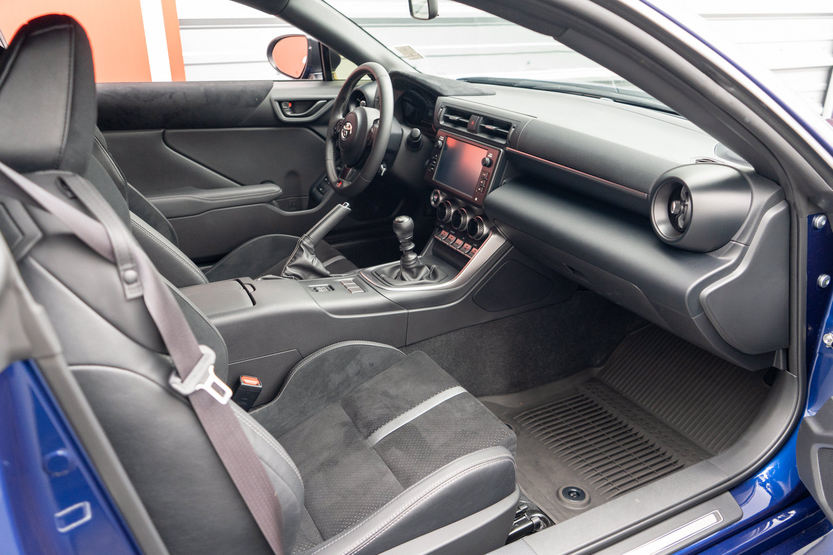 Used 2023 Toyota GR86 Premium w/ ALL Weather Mat Package (TMS) RWD image 21