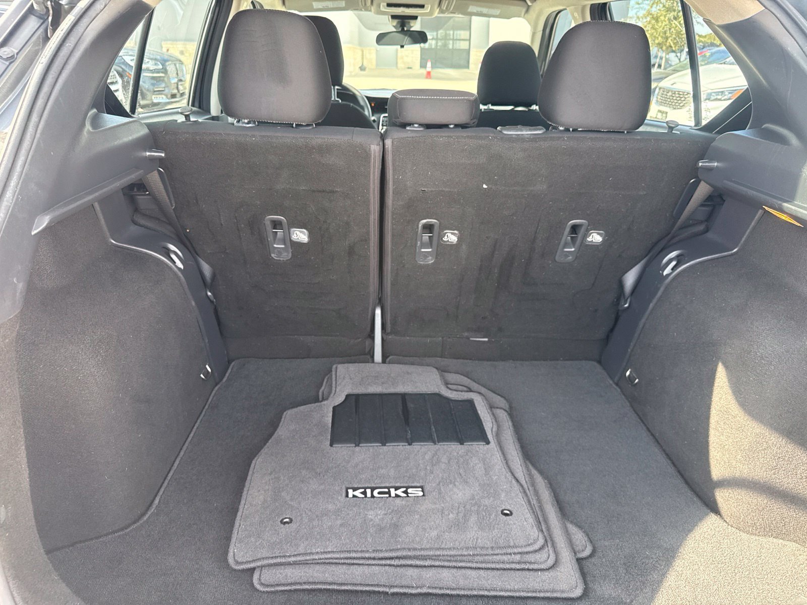 Used 2022 Nissan Kicks S FWD image 20