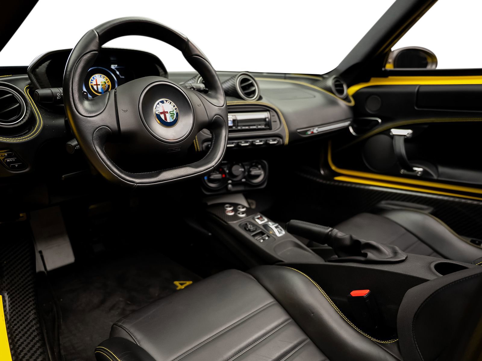 Used 2016 Alfa Romeo 4C Spider RWD image 37
