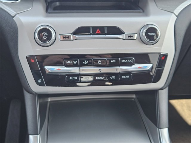 Used 2024 Ford Explorer XLT w/ Equipment Group 202A image 19