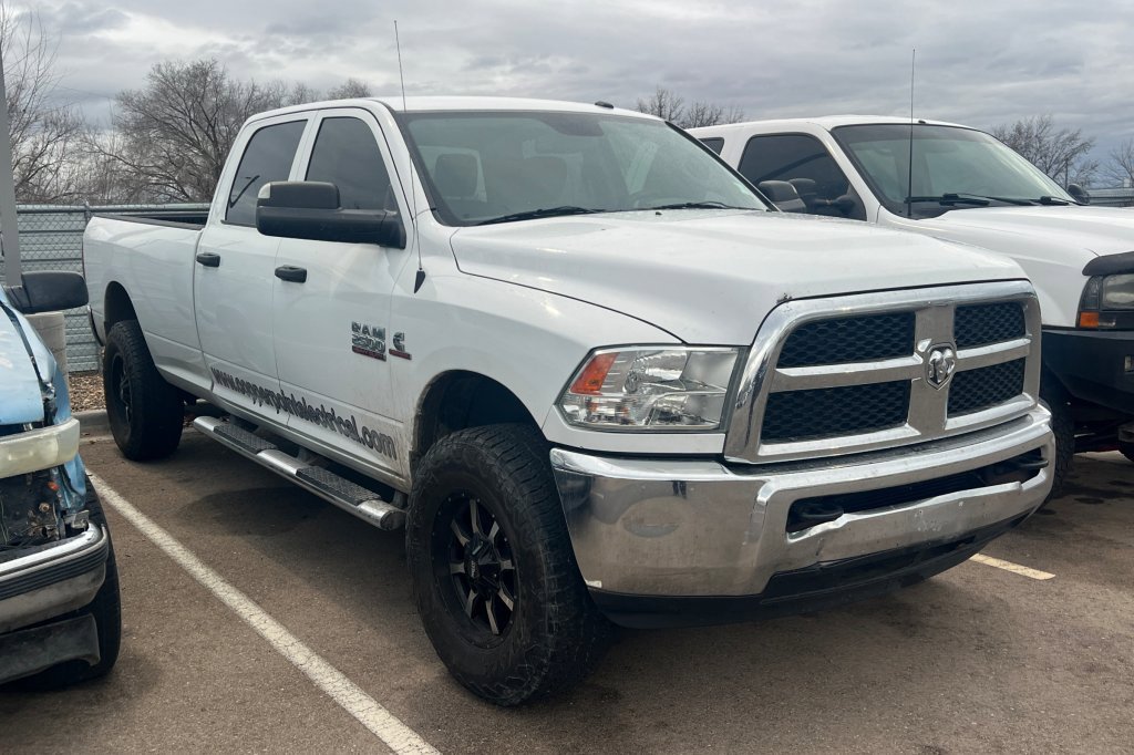 Used 2014 RAM 2500 Tradesman w/ Chrome Appearance Group image 2