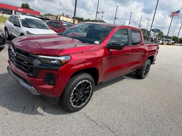 Used 2026 Chevrolet Colorado Z71 w/ Technology Package AWD/4WD image 2
