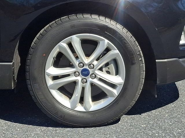 Used 2019 Ford Edge SEL w/ Equipment Group 201A AWD/4WD image 12