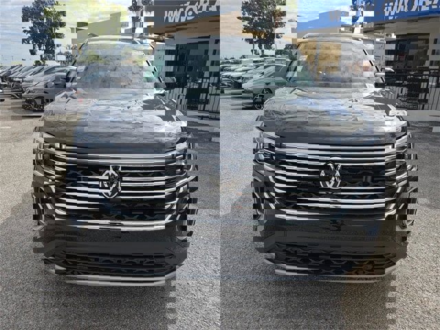 New 2026 Volkswagen Atlas SE image 2