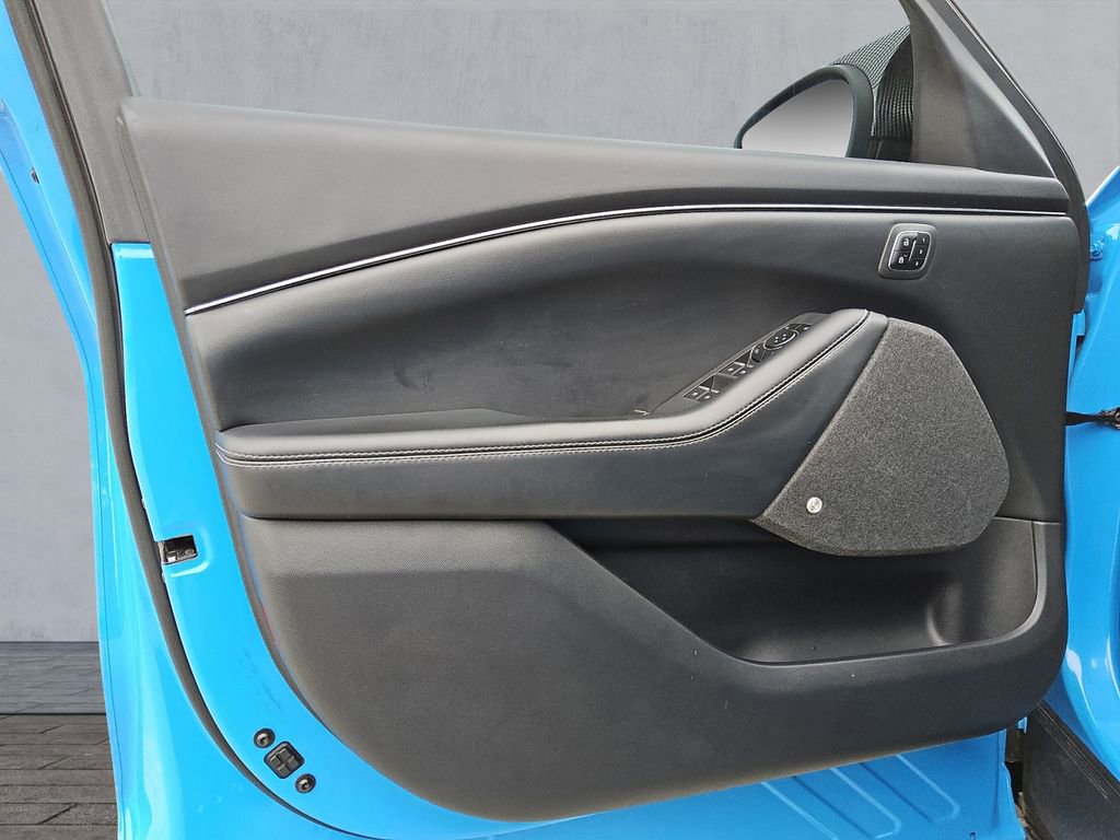 Used 2023 Ford Mustang Mach-E Premium image 17