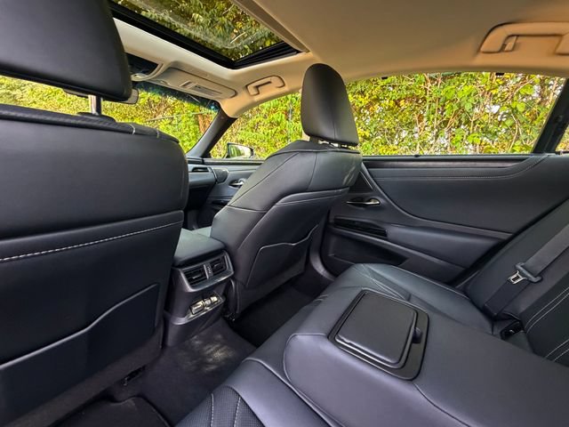 Certified 2025 Lexus ES 300h Ultra Luxury w/ Accessory Package (Z1) FWD image 36