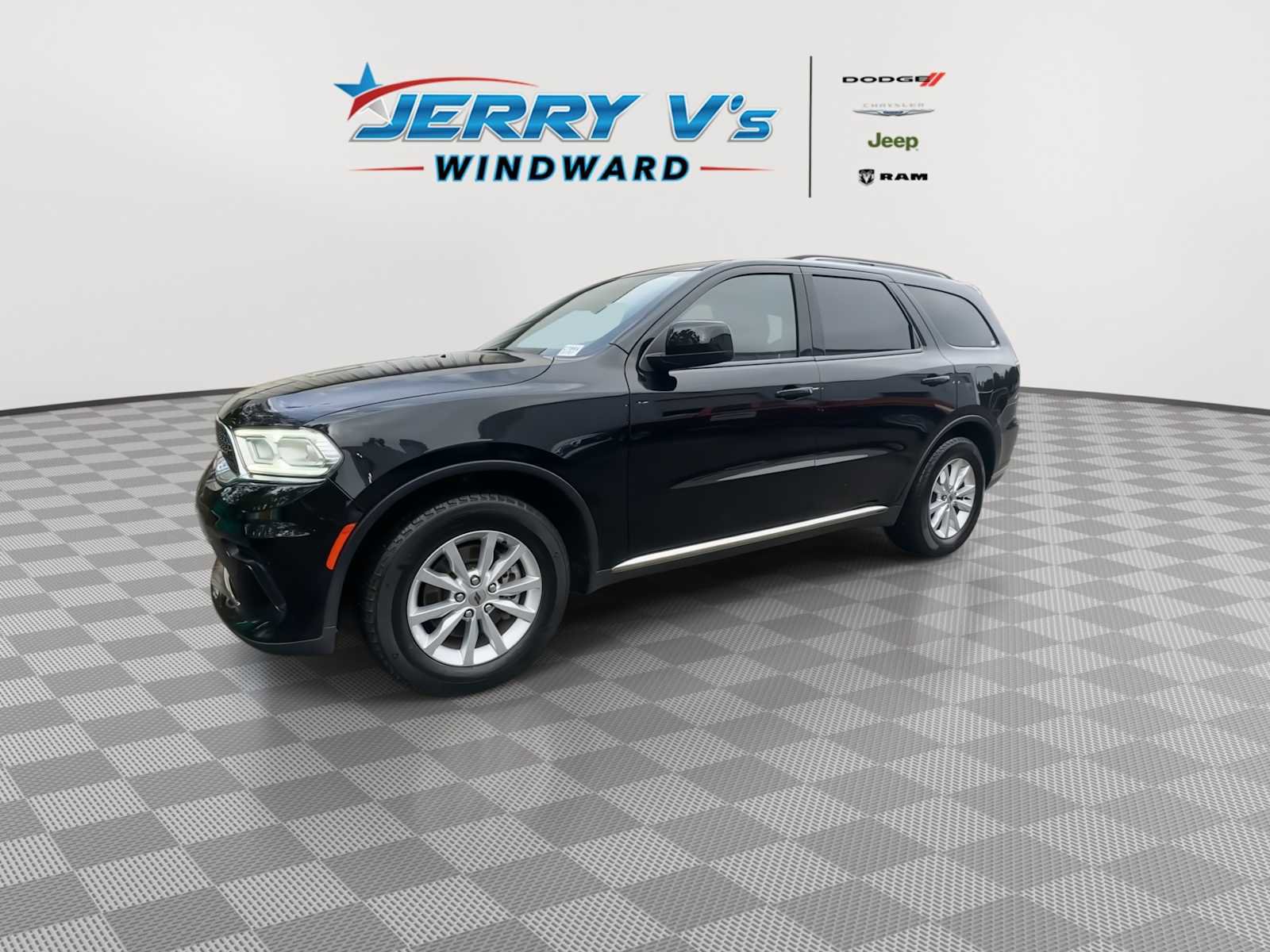 Used 2023 Dodge Durango SXT image 4