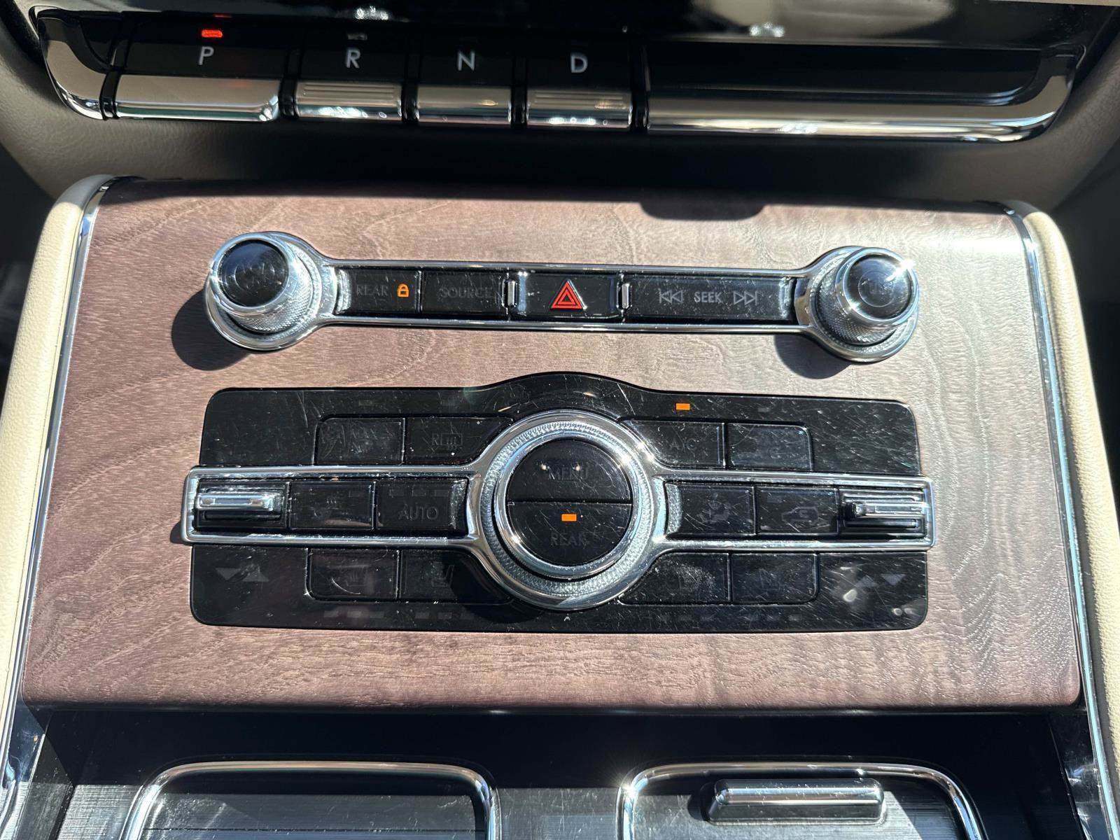 Used 2022 Lincoln Aviator Reserve w/ Equipment Group 201A image 26