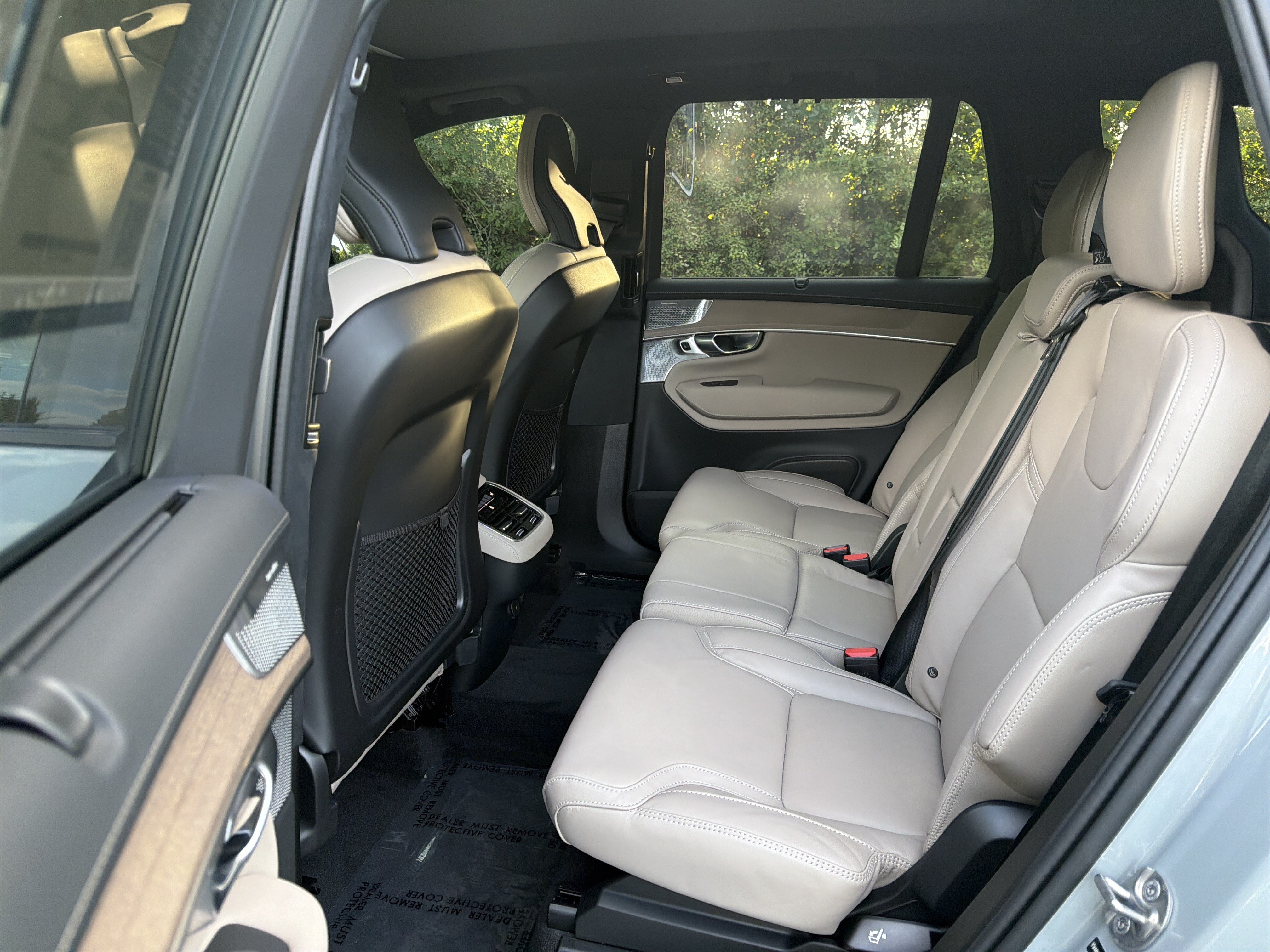 Used 2026 Volvo XC90 B6 Ultra w/ Lounge Package AWD/4WD image 32