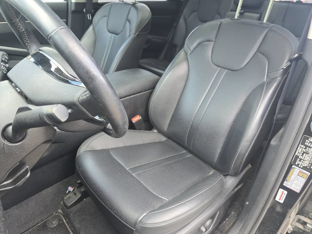 Used 2023 Kia Sorento S w/ Panoramic Sunroof Package FWD image 20