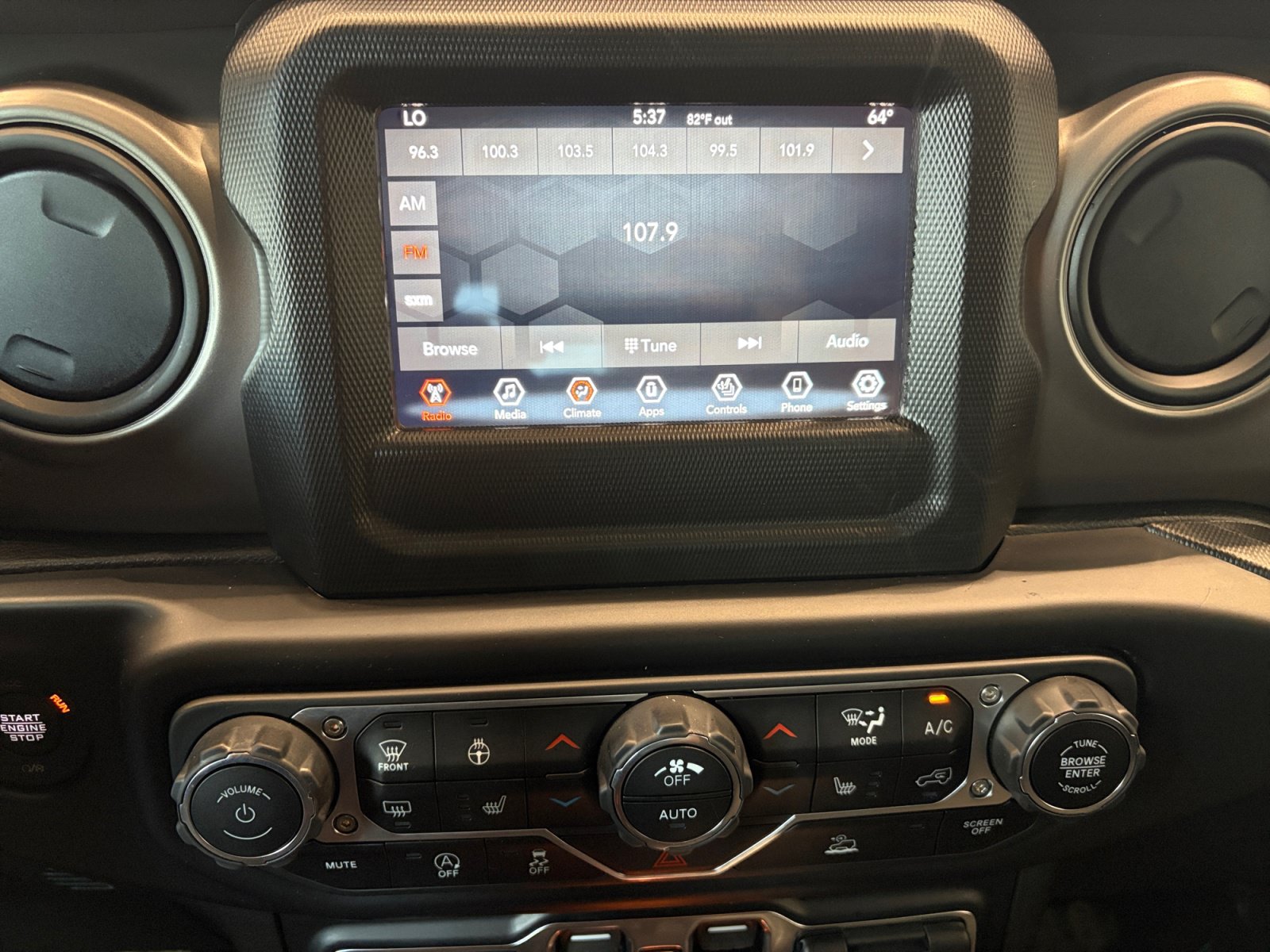 Used 2021 Jeep Wrangler Unlimited Sport AWD/4WD image 22