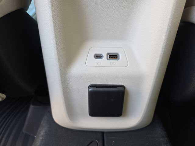 Used 2021 Buick Envision Avenir AWD/4WD image 11