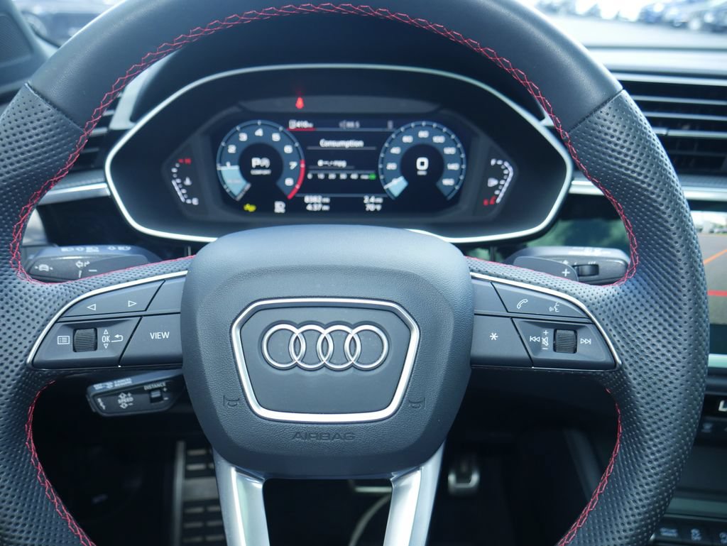 Certified 2025 Audi Q3 2.0T Premium Plus AWD/4WD image 32