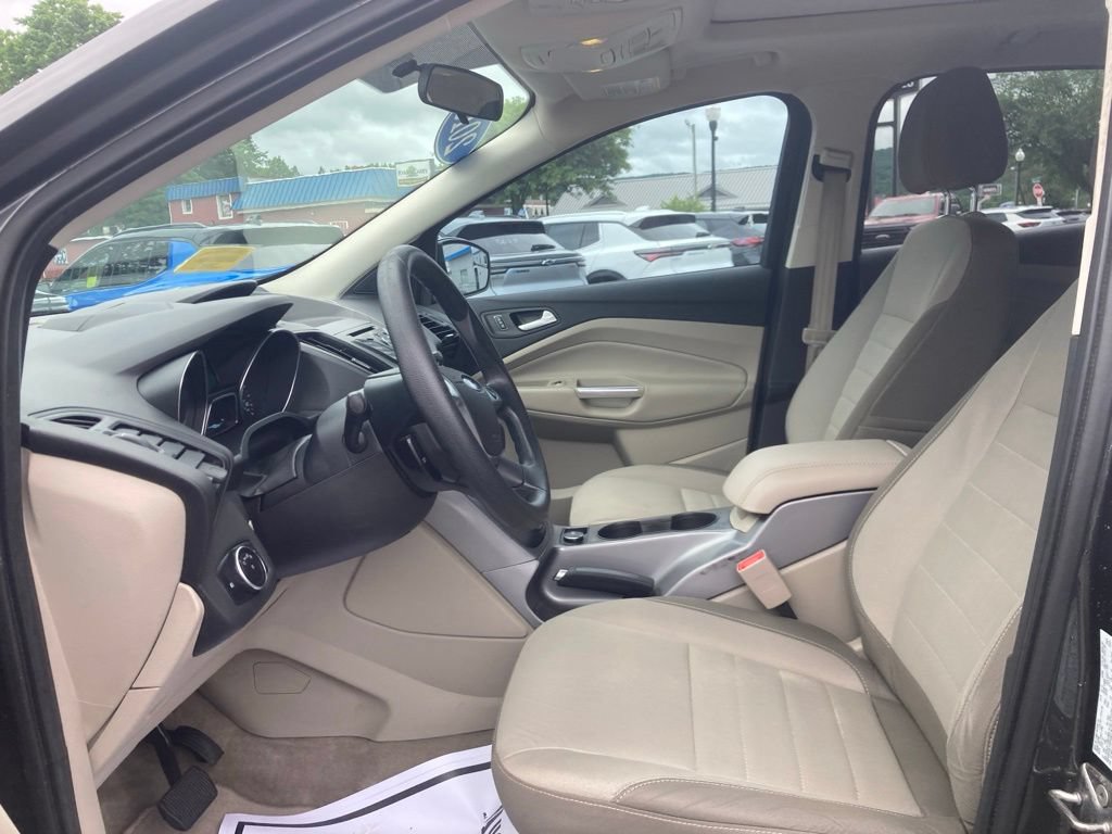 Used 2016 Ford Escape SE AWD/4WD image 3