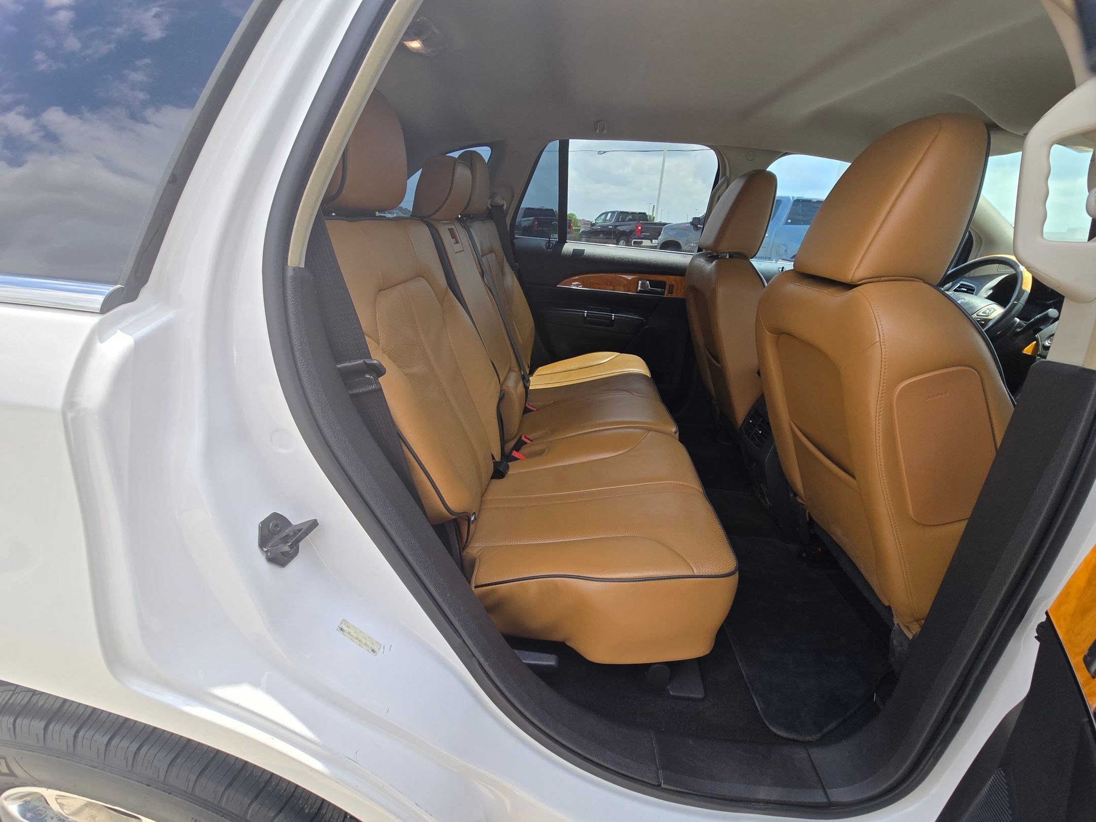 Used 2011 Lincoln MKX 2WD w/ 101A Rapid Spec Order Code image 20