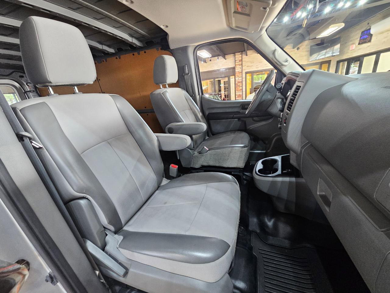 Used 2017 Nissan NV 1500 SV image 10