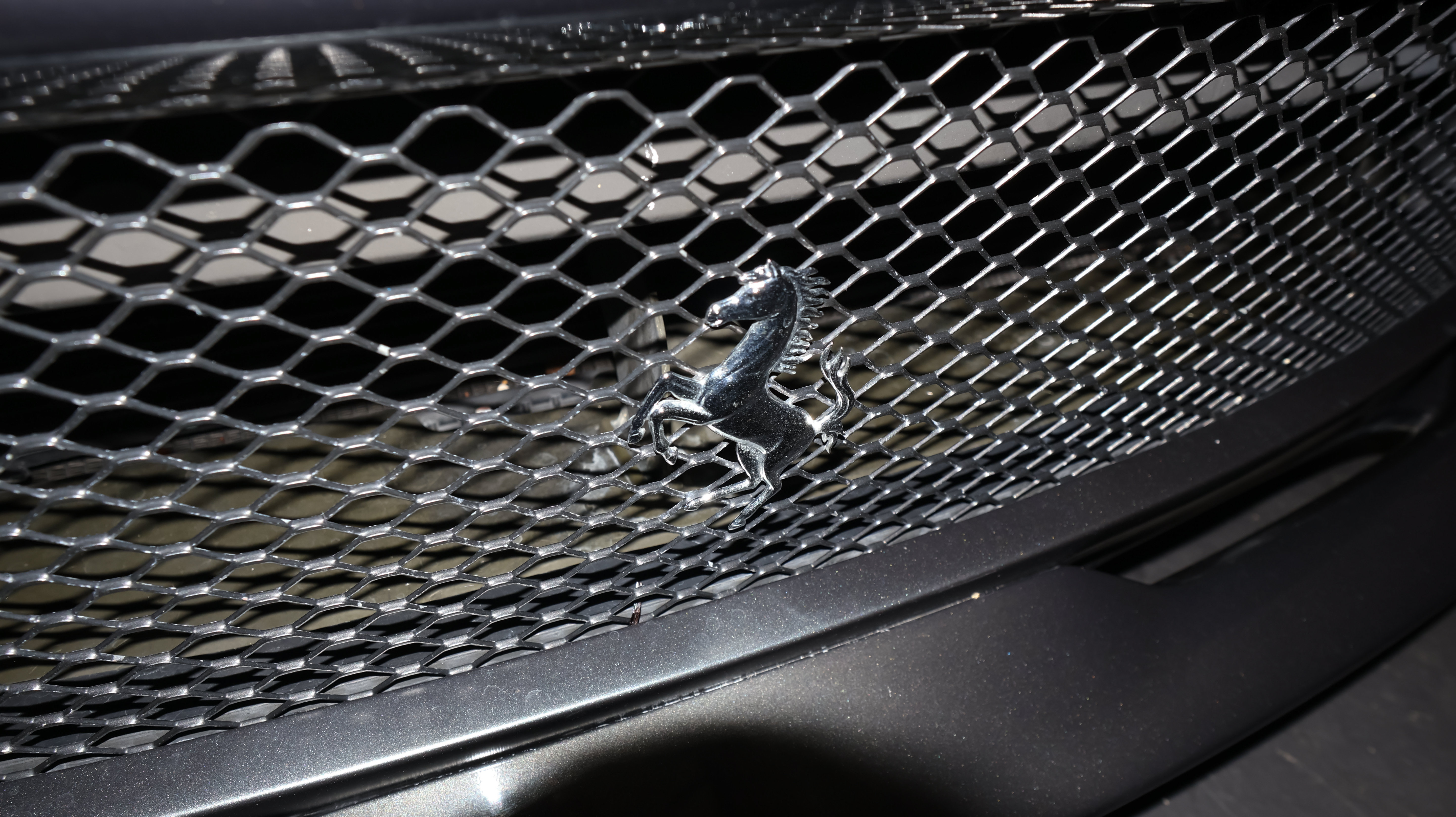 Used 2019 Ferrari 812 Superfast RWD image 39