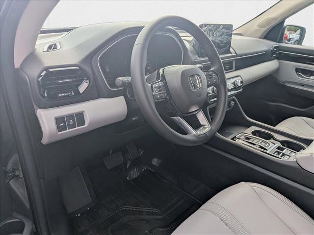 New 2025 Honda Pilot EX-L image 3