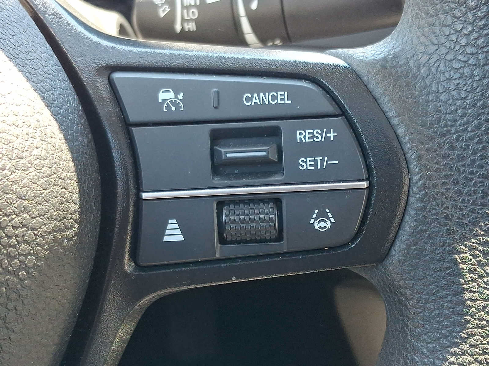 Certified 2023 Honda Accord EX image 22