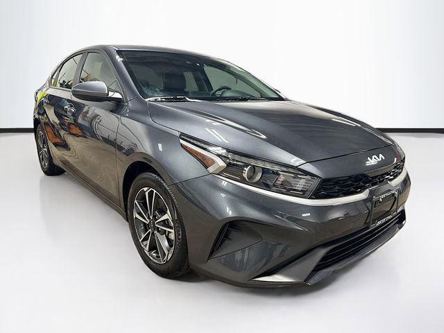 Used 2024 Kia Forte LXS FWD video 1