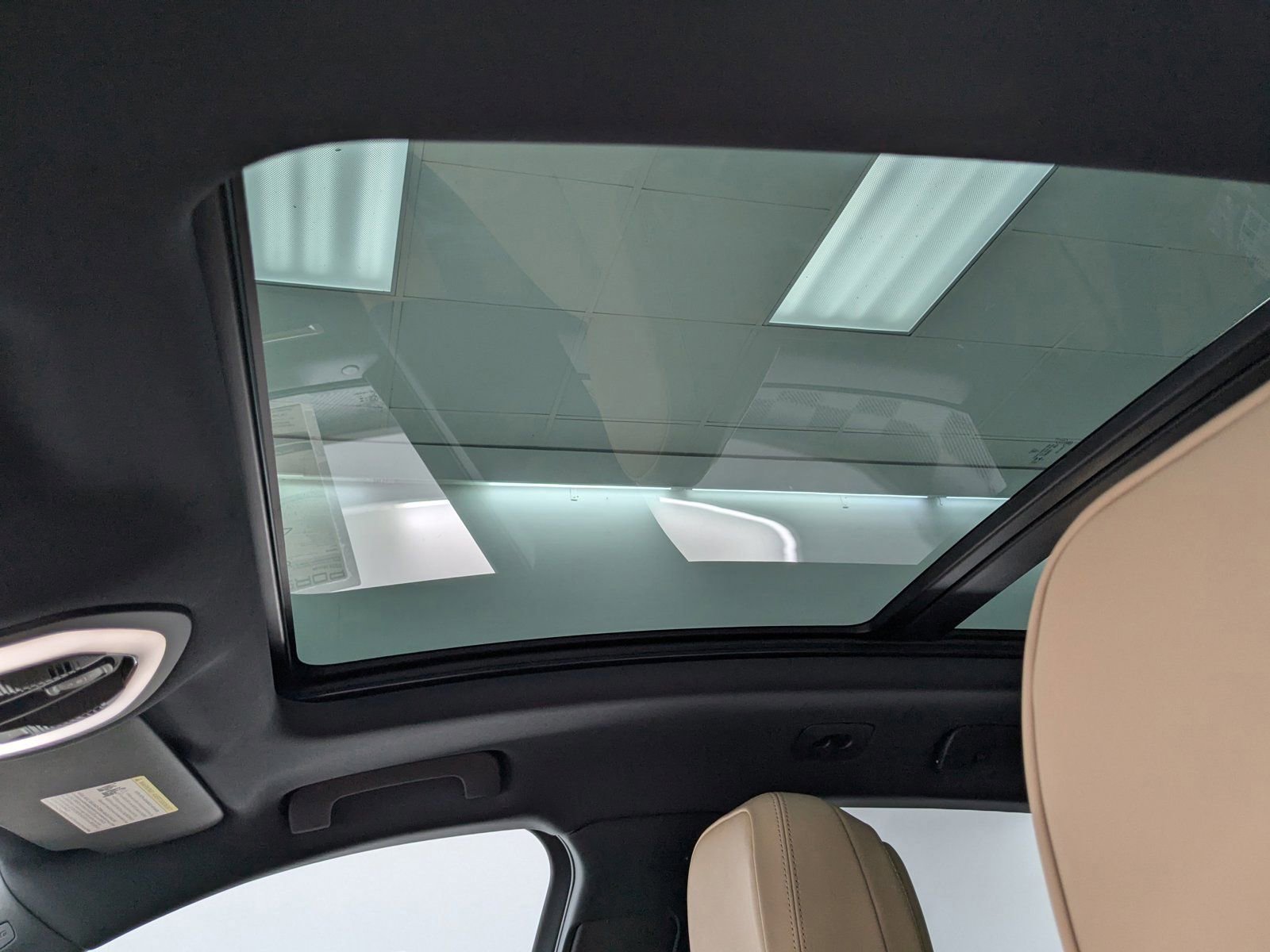 New 2026 Porsche Macan image 24