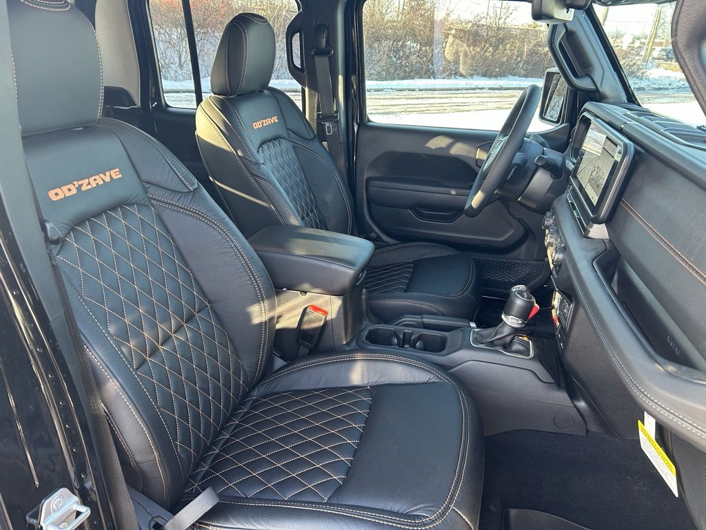 New 2025 Jeep Gladiator Mojave w/ Safety Group image 17