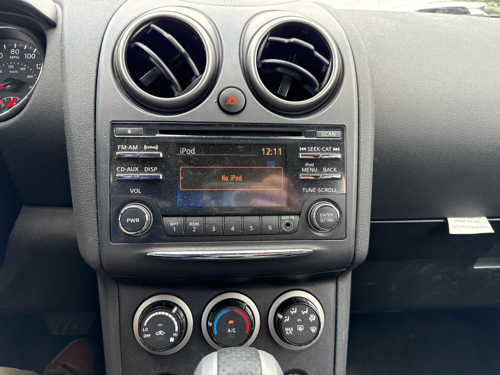 Used 2015 Nissan Rogue S w/ Convenience Package AWD/4WD image 9
