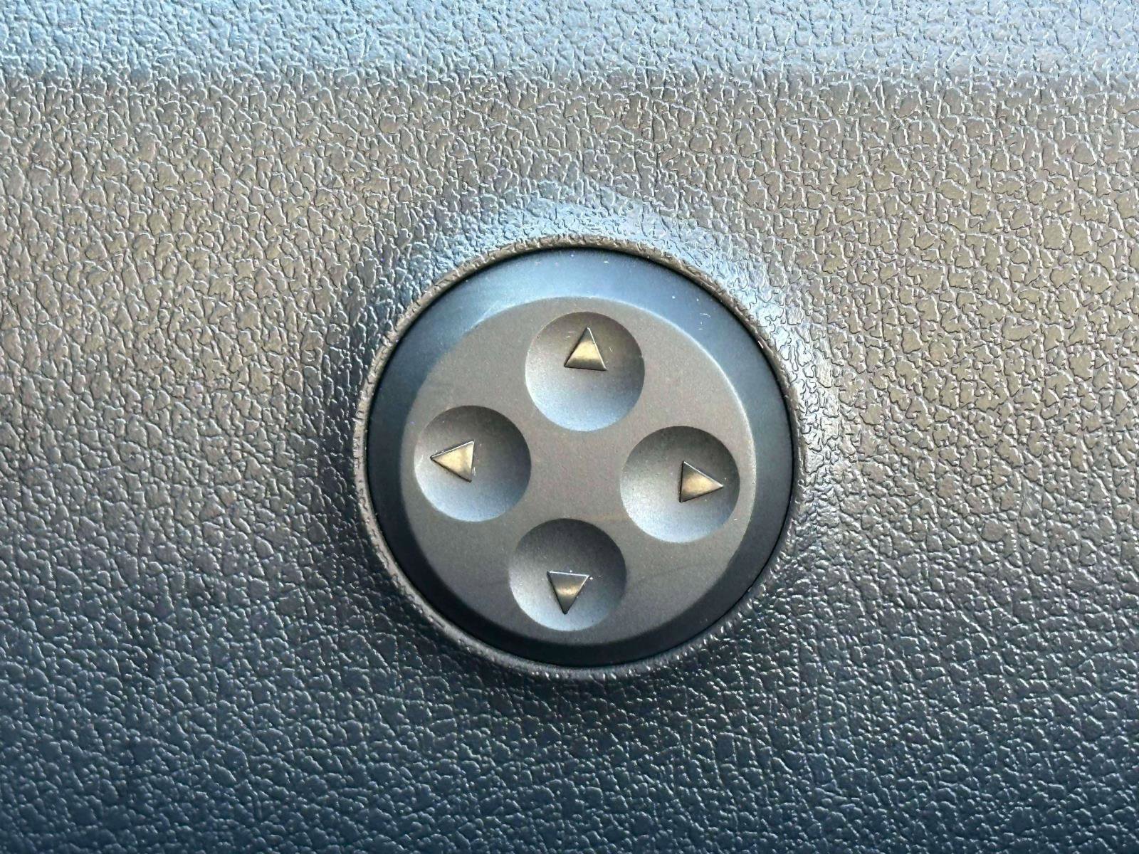 Used 2022 Mercedes-Benz C 300 4MATIC Sedan image 16