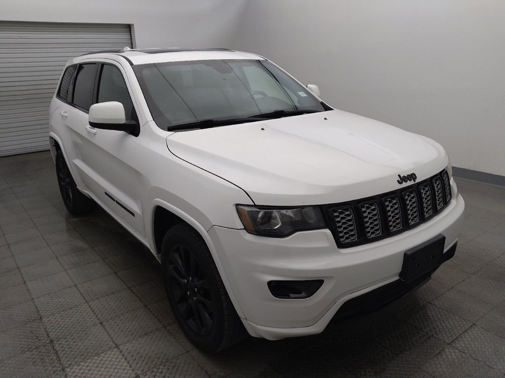 Used 2018 Jeep Grand Cherokee Altitude AWD/4WD image 13