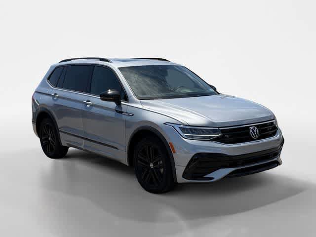 Used 2022 Volkswagen Tiguan SE R-Line FWD image 7