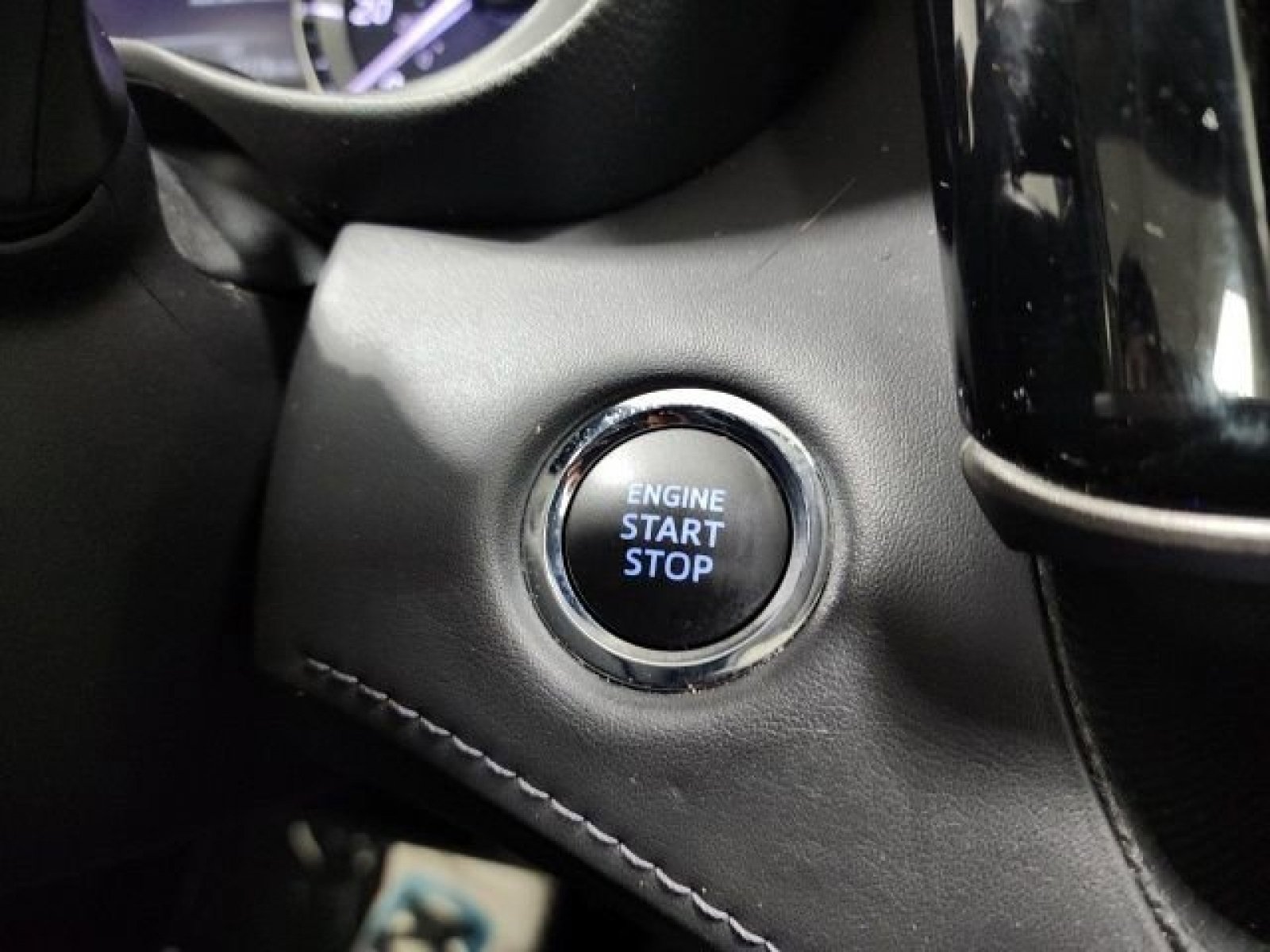 Used 2022 Toyota Highlander XLE AWD/4WD image 36