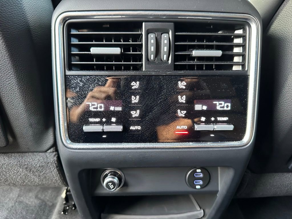Certified 2023 Porsche Cayenne image 32