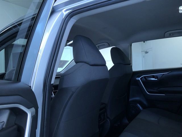 Used 2025 Toyota RAV4 XLE image 20